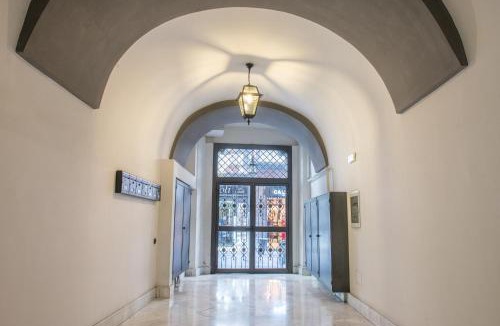 Historical Center House | B&B Chiaia 32