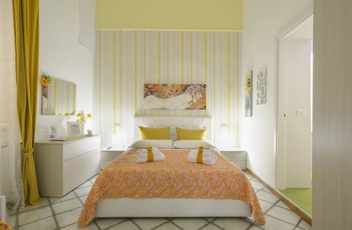 Historical Downtown Salerno Bed & Breakfast | B&B Dei Mercanti