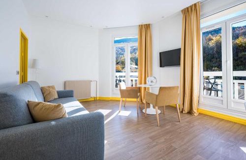 Brides-les-Bains Hotel | B&B HOME Brides-les-Bains Les 3 Vallées