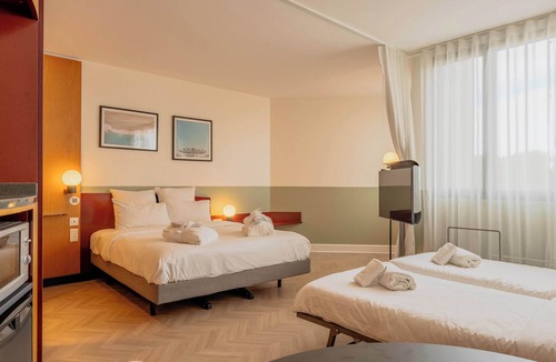 Calais Frethun Hotel | B&B HOTEL Calais Terminal Cité de l'Europe 4 étoiles
