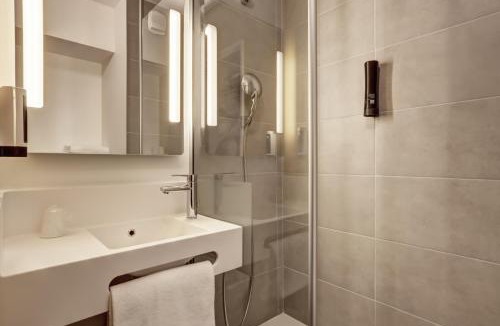Amphion-les-Bains Hotel | B&B HOTEL Evian Publier