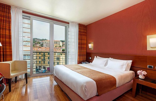 Imperia Hotel | B&B HOTEL Imperia Rossini al Teatro