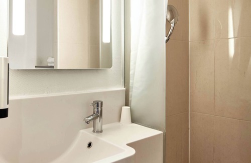 Saint-Denis Hotel | B&B HOTEL Paris Saint-Denis Pleyel