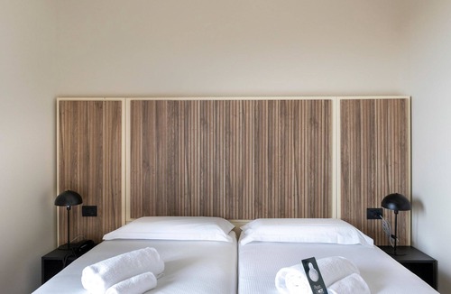 Pomezia Hotel | B&B Hotel Pomezia Cortese