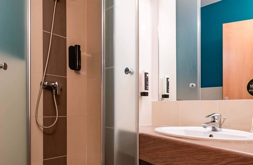 Saint-Etienne Hotel | B&B HOTEL Saint-Etienne Monthieu