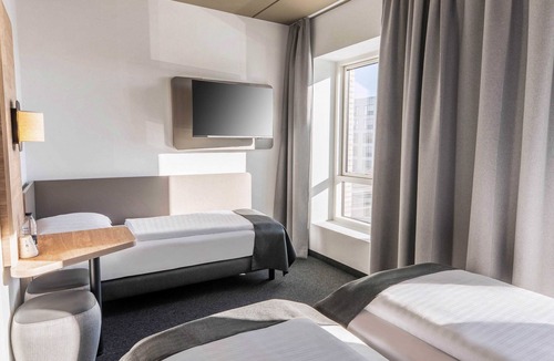 Stuttgart Hotel | B&B Hotel Stuttgart-Zuffenhausen