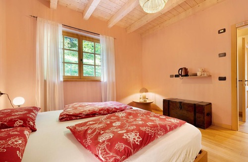 Drena Bed & Breakfast | B&B I Maroneri – Maggiociondolo Suite with Mountain View