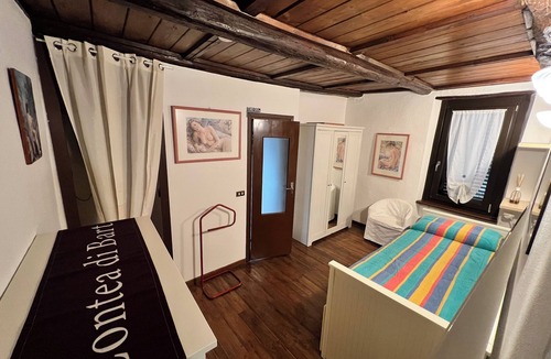 Ponte Lambro Bed & Breakfast | B&B Il Nido - Bart County Small and quiet 15 minutes from Lake Como