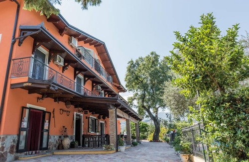Roccadaspide Cabin | B&b La Mortella With Pool
