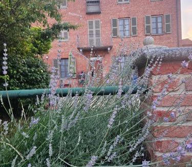Tigliole Bed & Breakfast | B B La Rugiada