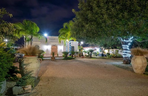 Sava Bed & Breakfast | B&B Le Carrube