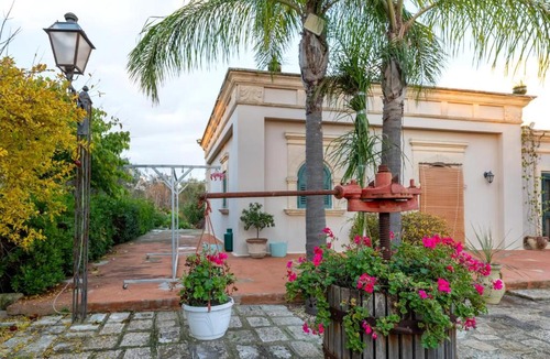 Sava Bed & Breakfast | B&B Le Carrube