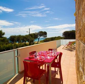 Torre Specchia Ruggeri Bed & Breakfast | B&B Neptunia fronte mare