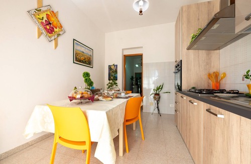Porto Empedocle Apartment | B&B Nodo Francescano - Blue Room with Balcony, Wi-Fi and Air Conditioning