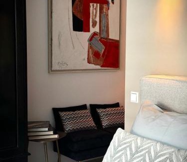 Amsterdam East Bed & Breakfast | B&B Urban Oasis with Free Parking