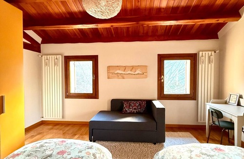 Torreglia Bed & Breakfast | B&B Villa Euganea, large room with single beds, private bathroom, view Hills
