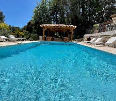 Le Rouret Bed & Breakfast | B&B Villa Ganesh