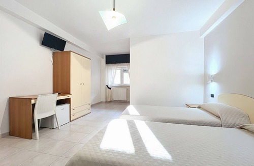 Monte Sant'Angelo Bed & Breakfast | B&B with Window - 106 - Santangelo - Pool