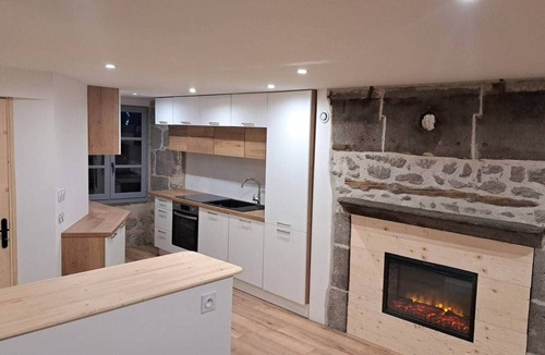 Besse-et-Saint-Anastaise House | B-ffroy - Charming house - cosy in the heart of Besse