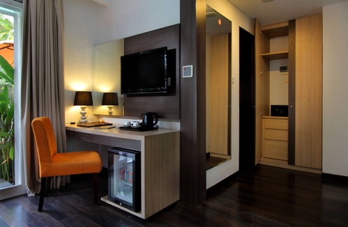 Pemecutan Kelod Hotel | b Hotel Bali & Spa