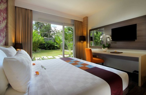 Pemecutan Kelod Hotel | b Hotel Bali & Spa