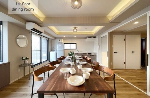 Hiroshima City Centre Apartment | b hotel M's lea - Spacious 2 level apartment 4BR for 16 PPL