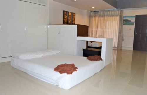 Khanom Hotel | B Square Hotel