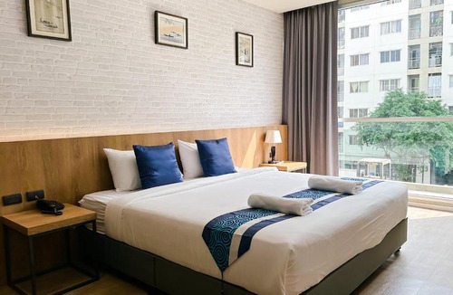 Phlabphla Hotel | B Stay Hotel