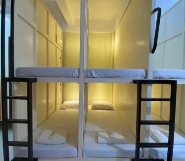 Guiuan Hotel | B2 Capsule Sleep Pods