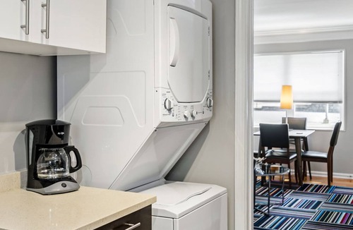 Brookwood Apartment | (B2bA) Quiet Condo, Perfect for Business Professionals