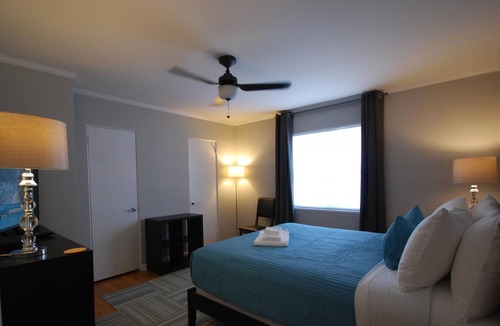 Brookwood Apartment | (B2bB) Enjoy a Full Kitchen in an Affordable Condo near Peachtree Street
