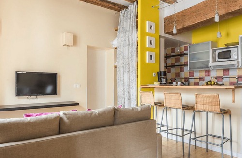 3rd Arrondissement Apartment | B2DF Eternity
