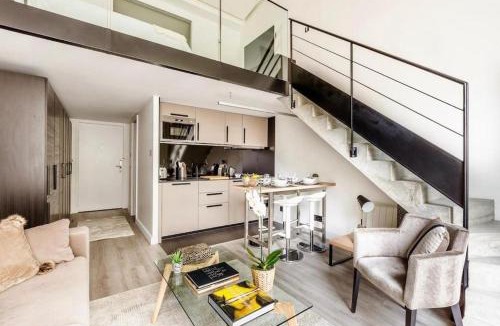 15th Arrondissement Apartment | B3 Loft Duplex 175Blo-Paris Convention