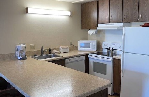Wapato Point Apartment | B3 Waterfront with mountain views