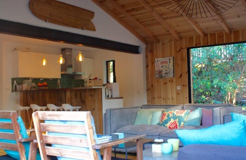 Le Canon House | B31 Attractive single storey house Large garden and beautiful terrace 4 bedrooms