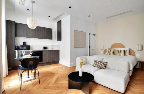 Madeleine Apartment | B48 Paris Haussmann