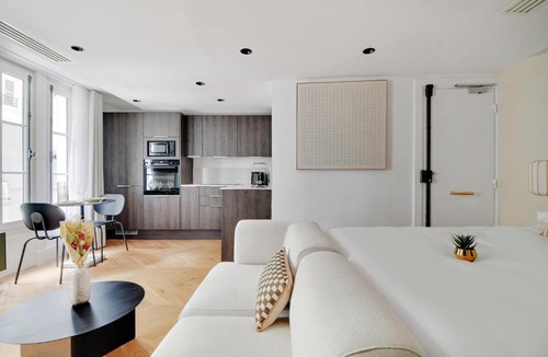 Madeleine Apartment | B48 Paris Haussmann