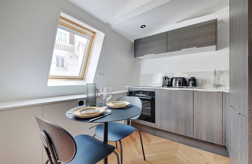 Madeleine Hotel | B48 Paris Haussmann