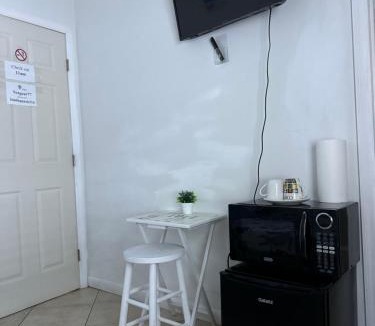 Little Havana House | B5 Best Value on Private Bedroom with Private Bathroom in Little Havana, Miami