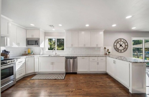 Broken Arrow House | BA's BohoChic-steps to Rose District w/Hot Tub