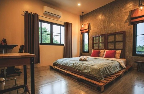 Ayutthaya Hotel | Baan Canalee
