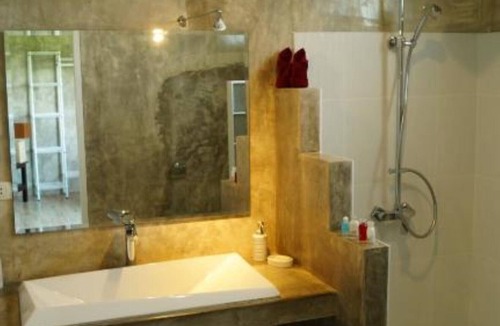 Choeng Doi Hotel | Baan Chai Thung
