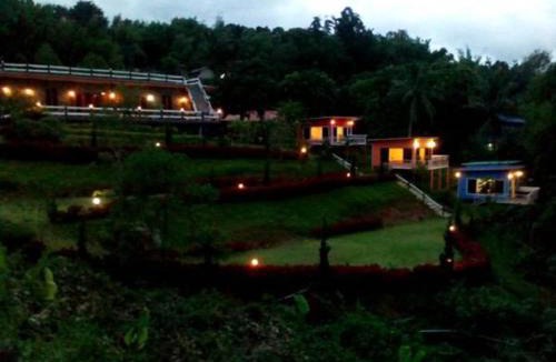 Sado Phong Resort | Baan Chuthamanee
