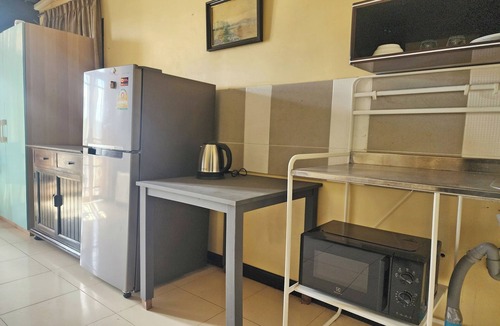 Thung Maha Mek Hotel | Baan Nara 15