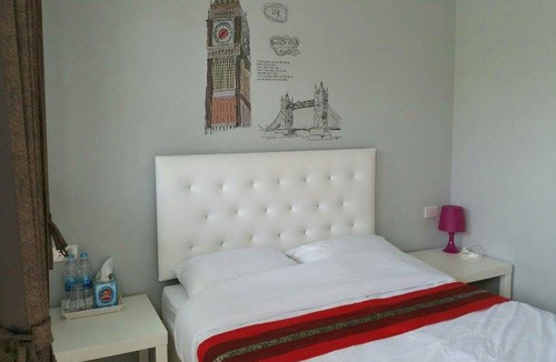 Bang Nam Prieo Hotel | Baan Purita