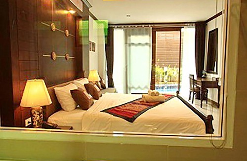 Wua Lai House | Baan Ratchiangsaen