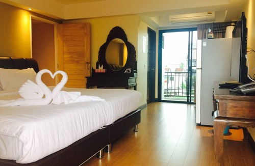 Wua Lai Hotel | Baan Sang Singh