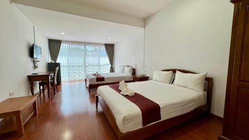 Warin Chamrap Hotel | Baan Suan Khun Ta and Golf Resort