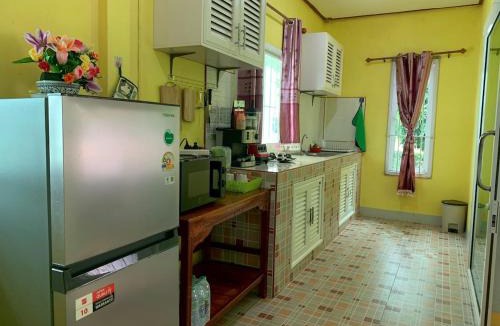 K. Wang Sombun House | Baan Suan Thada Thai บ้านสวนธาดา ไทย