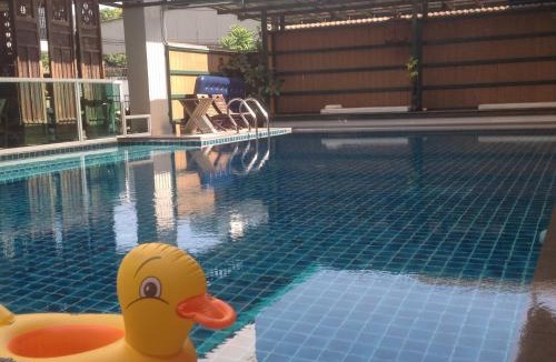 Din Daeng Hotel | Baan Tanwa - MRT Ratchadapisek Exit 1 or 2